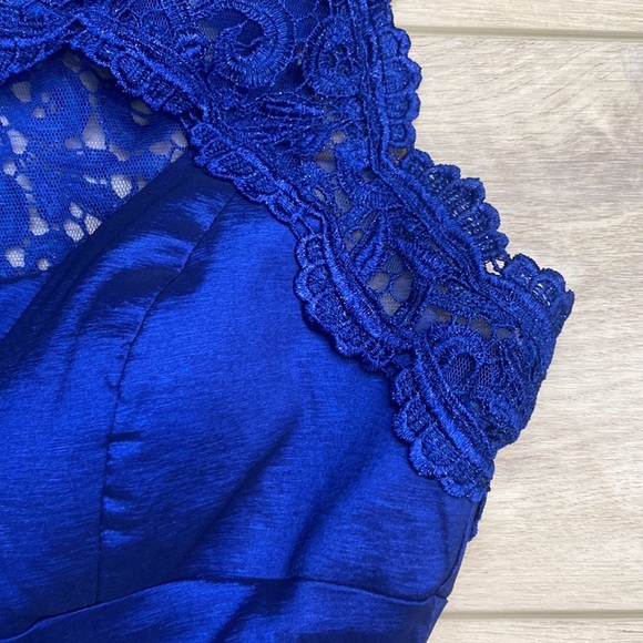 Xscape Mermaid Gown - Picture 7 of 16